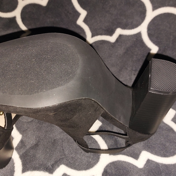 Black Booties size 8.5 - Picture 2 of 10